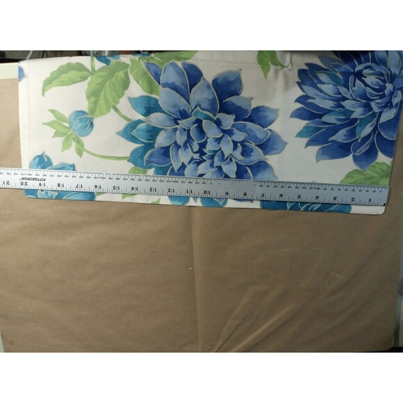 LL BEAN Blue Floral Flowers Cotton 2 Standard Pillowcases - Picture 5 of 5